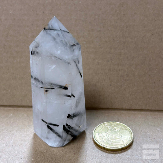 Punta Cuarzo con turmalina negra