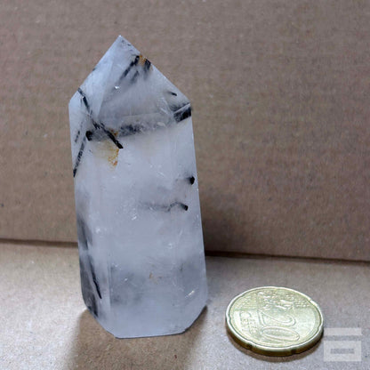 Punta Cuarzo con turmalina negra