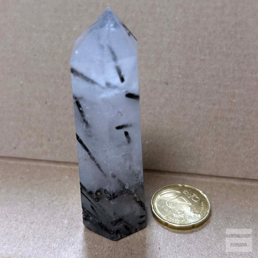 Punta Cuarzo con turmalina negra