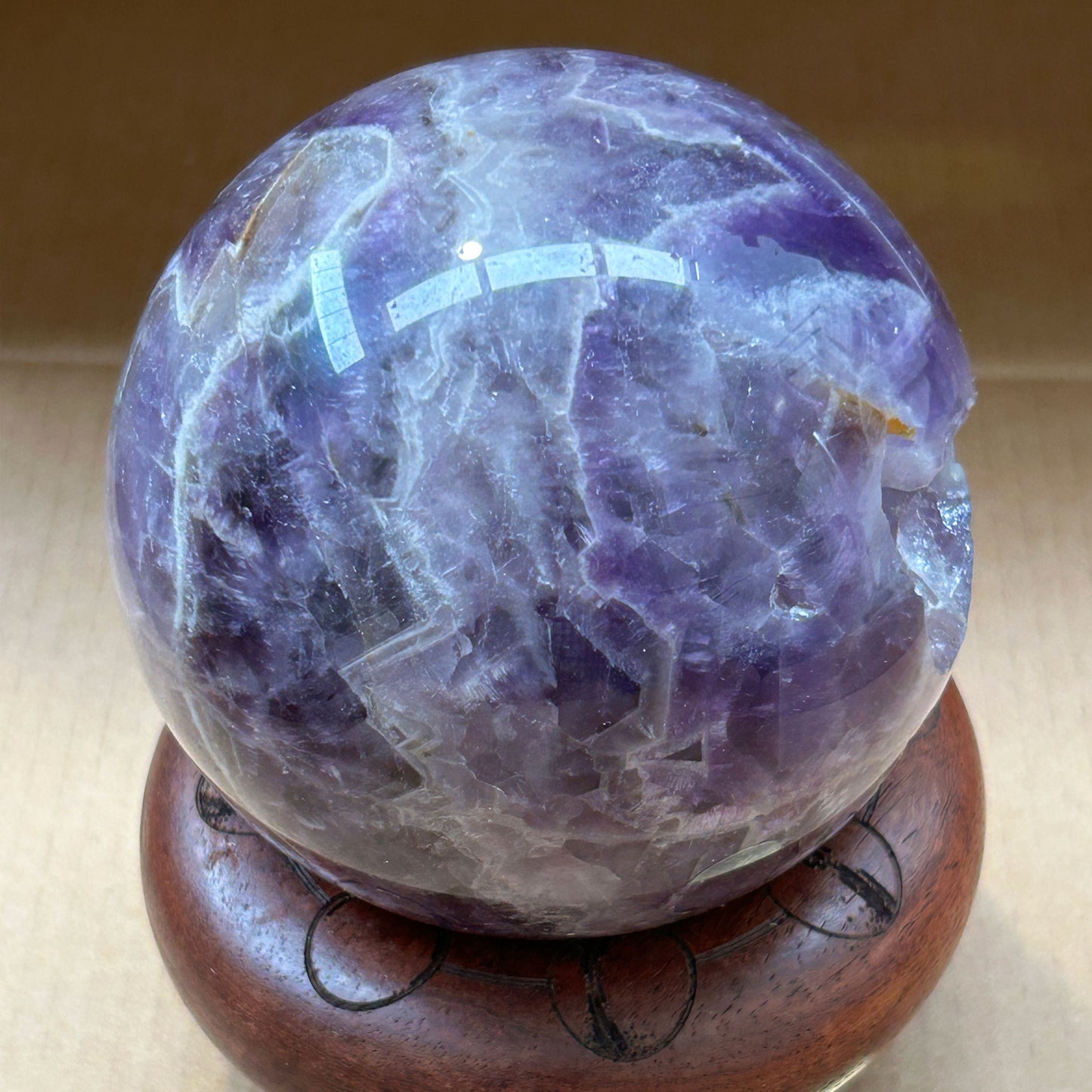 Esfera de Amatista dream con geoda