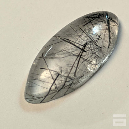 Cabujón Cuarzo con turmalina