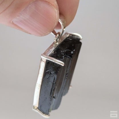 Colgante plata de turmalina negra