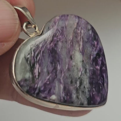 Colgante plata de Charoíta