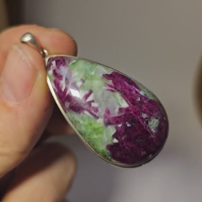 Colgante plata de Rubí con zoisita